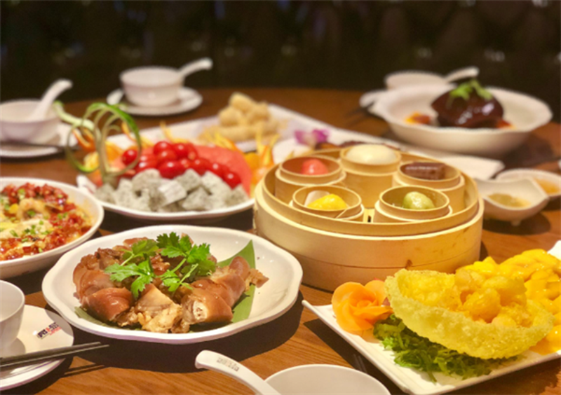 在餐饮行业，如何确保食品安全已成为每个餐饮服务提供者必须面对的重要课题。那么，餐饮服务提供者在食品安全管理中必须贯彻执行的规范究竟是什么呢？本文将从多个维度进行深度分析。
